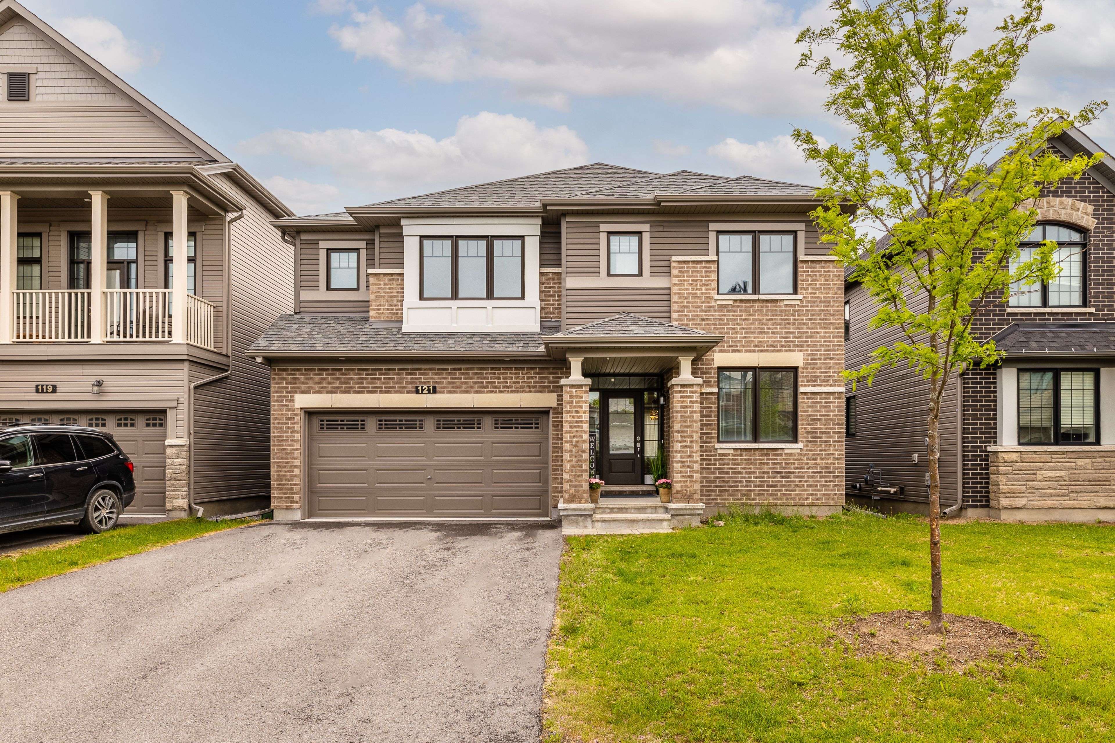 Stittsville - Munster - Richmond, ON K2S 0Z9,121 DISCOVERY CRES