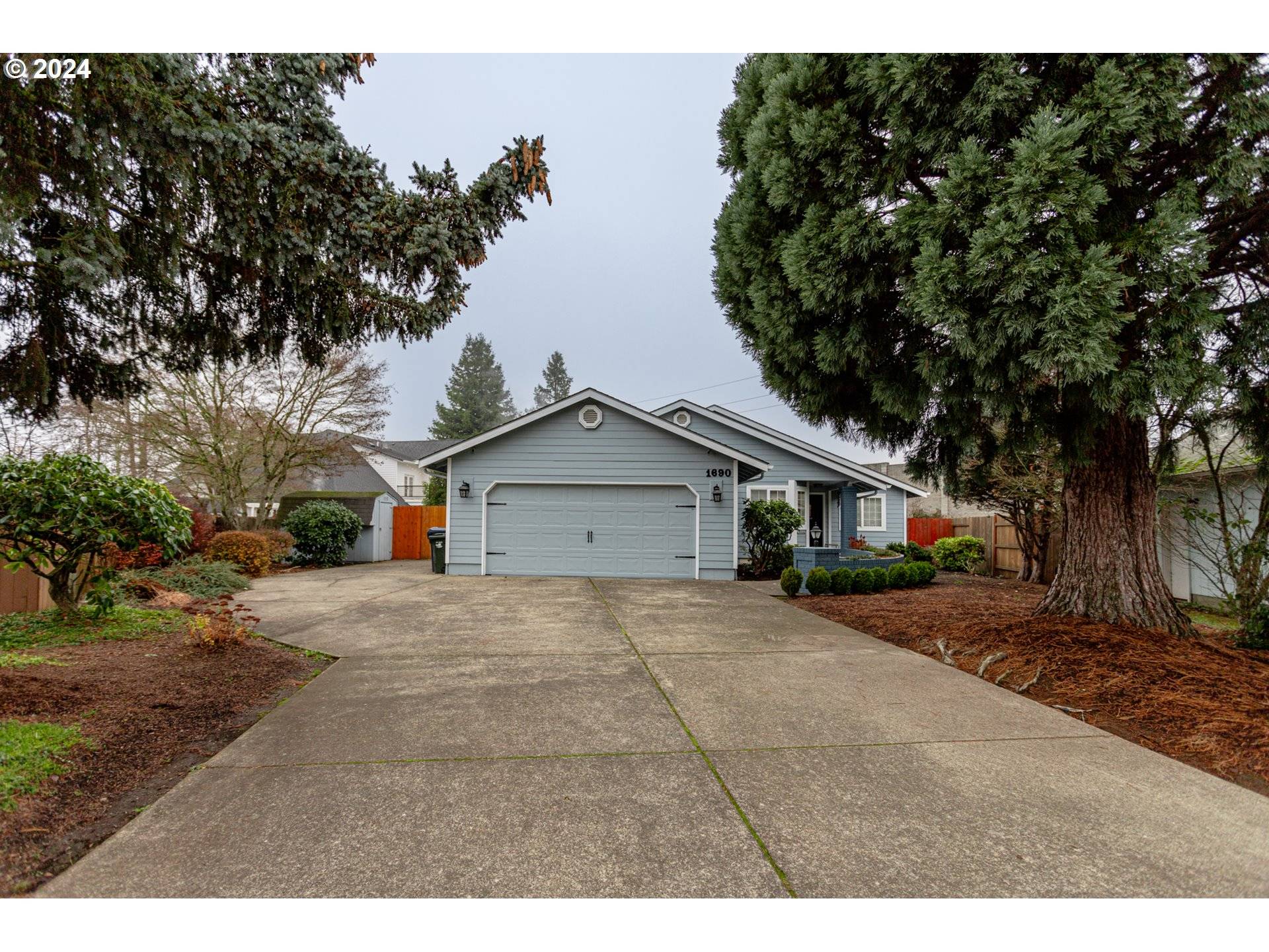 Eugene, OR 97401,1690 RIDGLEY BLVD