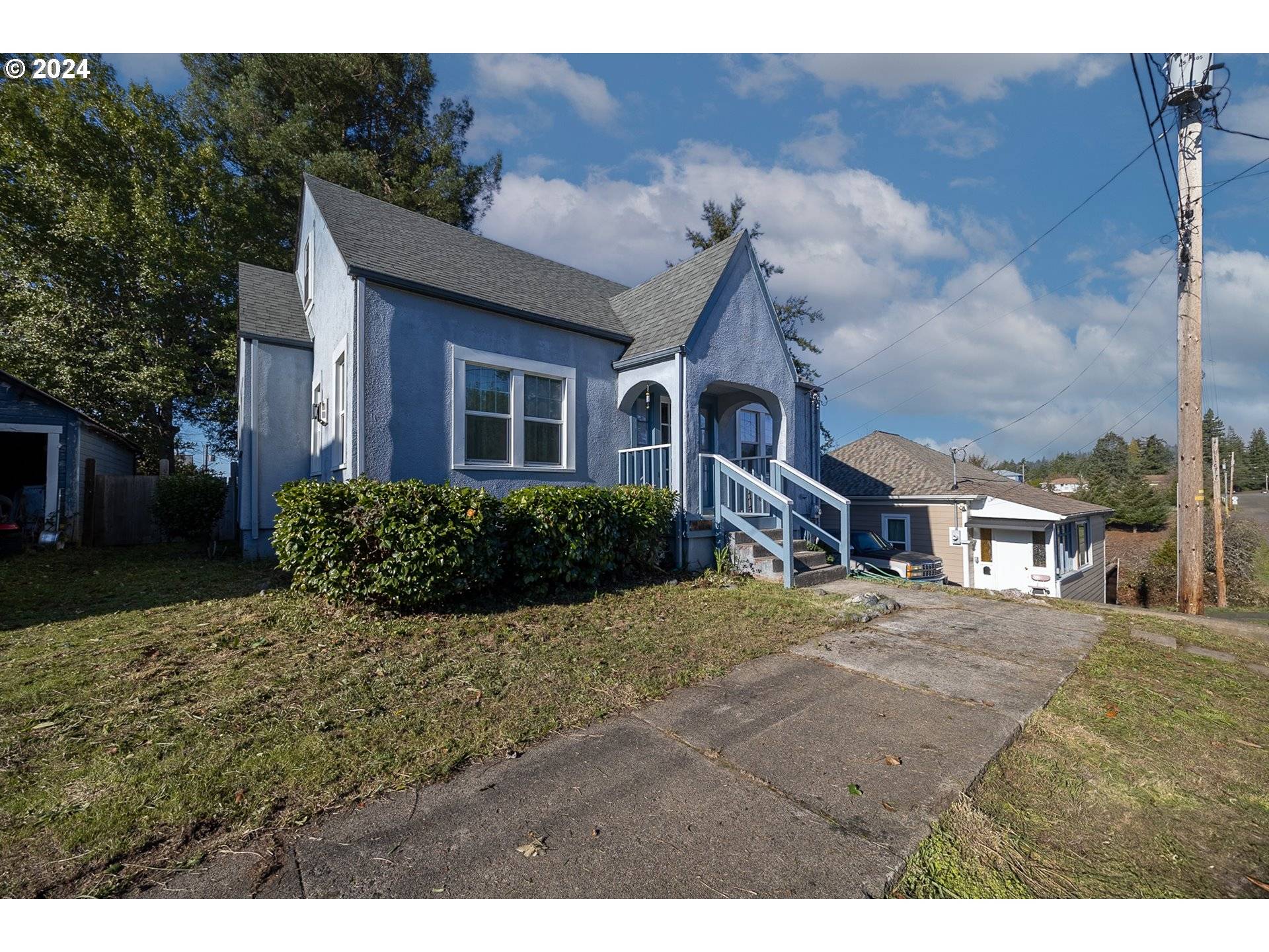 Coquille, OR 97423,381 N BAXTER ST