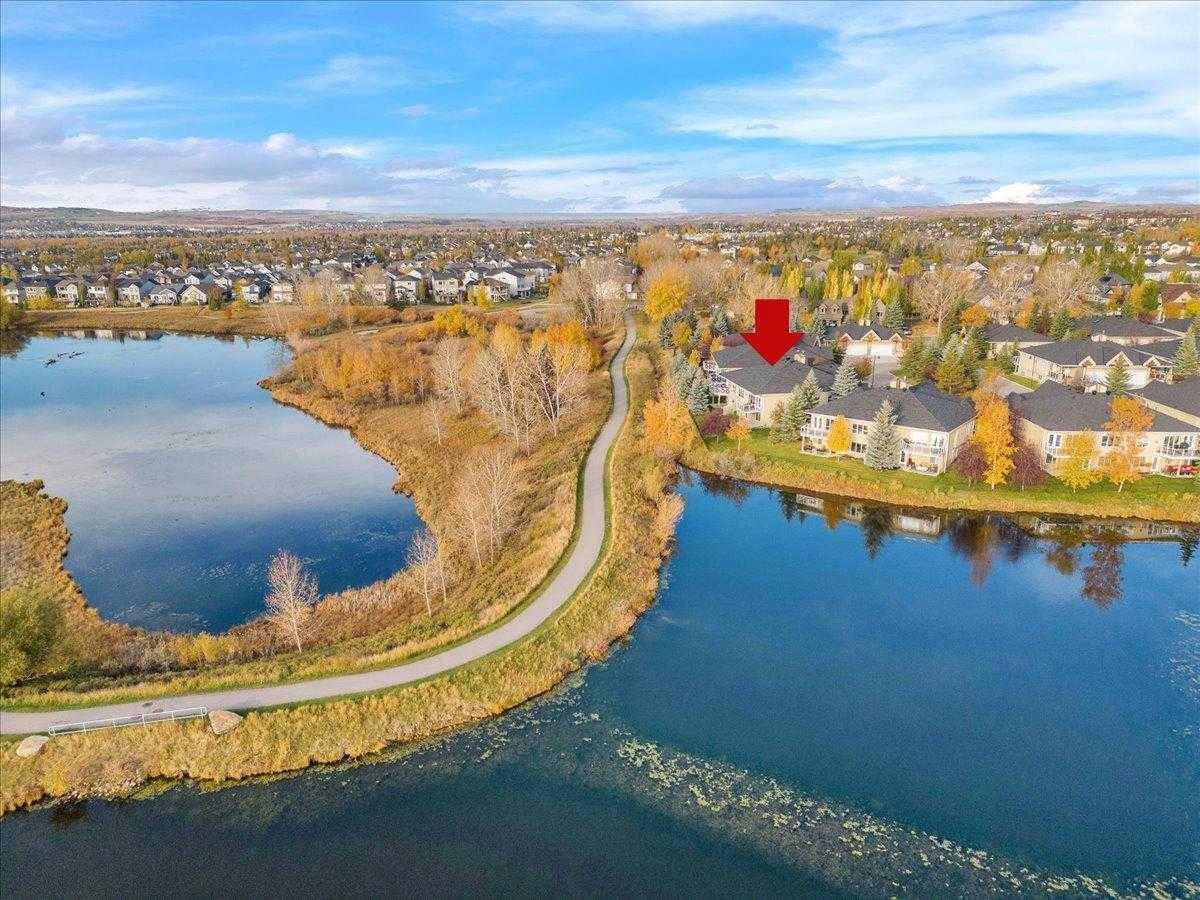 Okotoks, AB T1S 2C4,18 Rowland LN