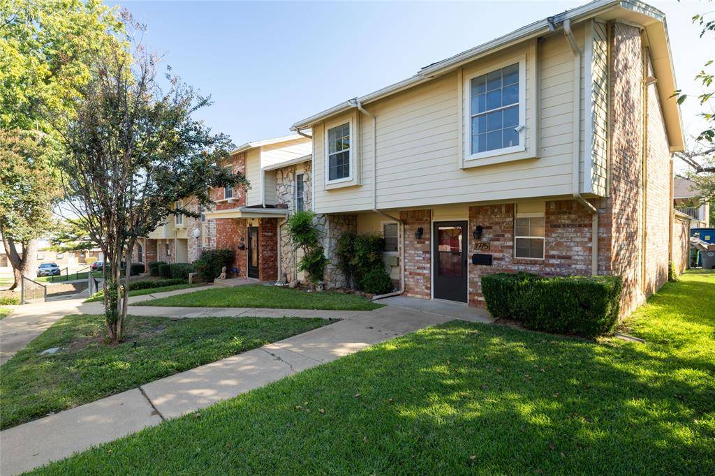 Grapevine, TX 76051,1975 Shorewood Drive