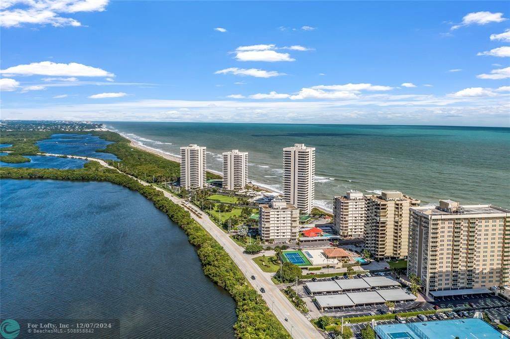 Singer Island, FL 33404,5440 N Ocean Dr  #806