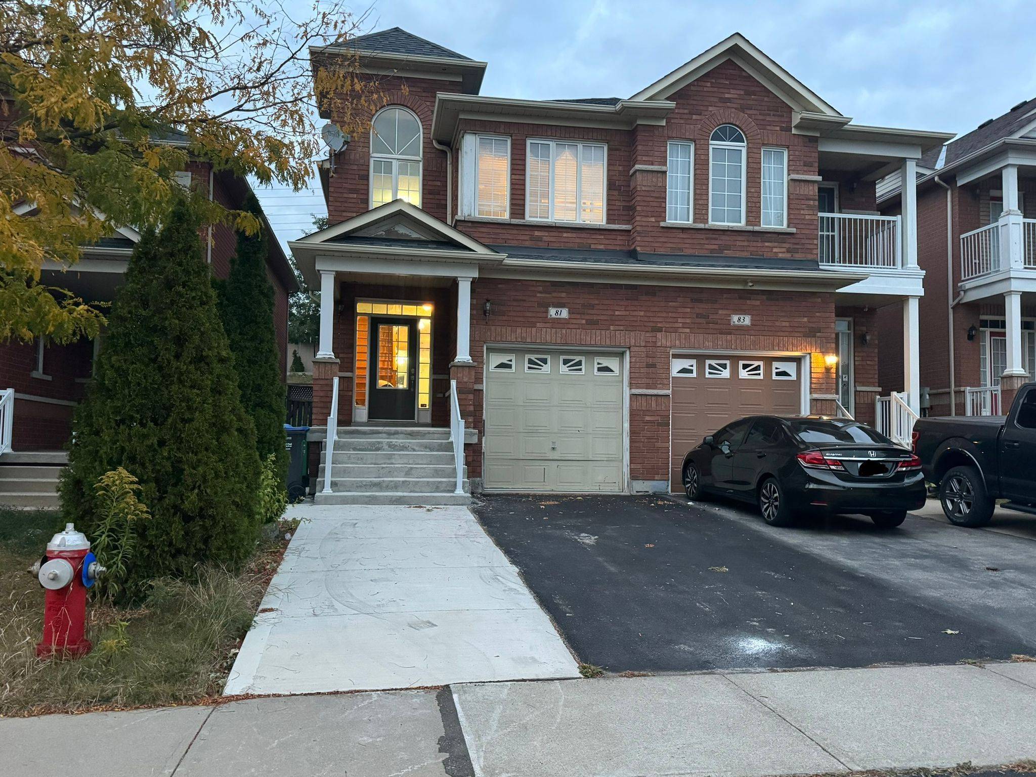 Brampton, ON L6V 4N6,81 Seahorse AVE