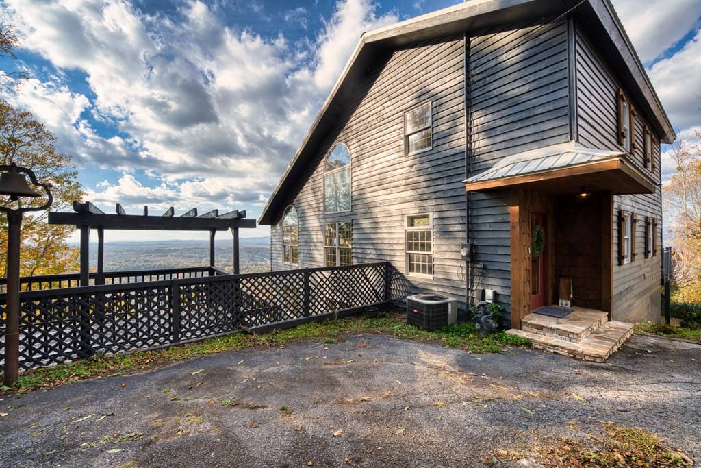 Ellijay, GA 30536,1360 Talona Mountain Road