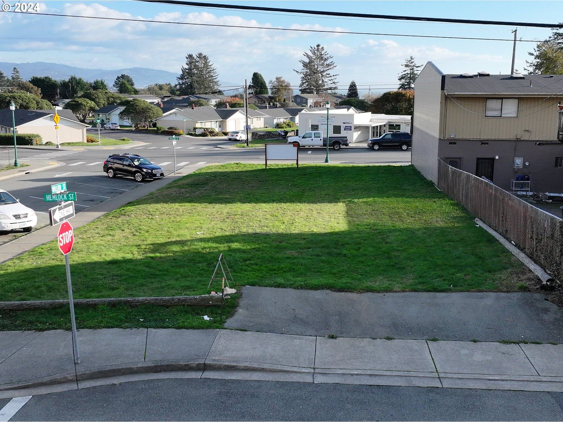 Brookings, OR 97415,531 HEMLOCK ST