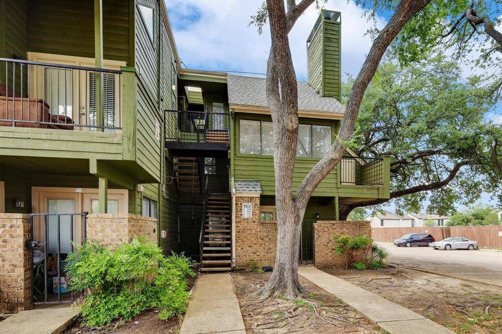 Dallas, TX 75243,9831 Walnut Street #212