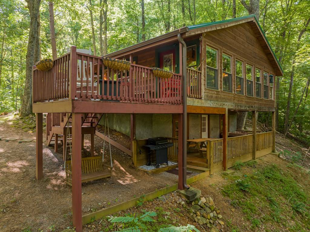 Ellijay, GA 30536,131 Hickory Trace