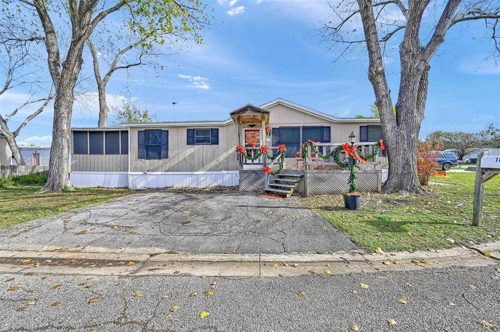 Knollwood, TX 75092,111 Valerie Lane