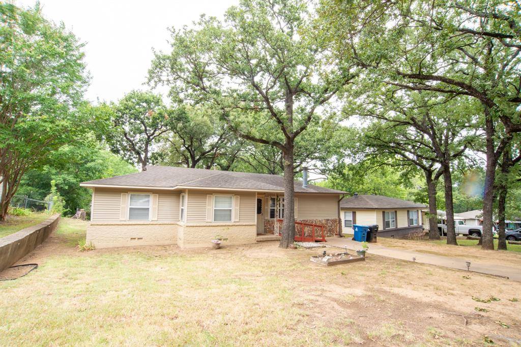 Denison, TX 75020,1129 Oak Ridge Drive