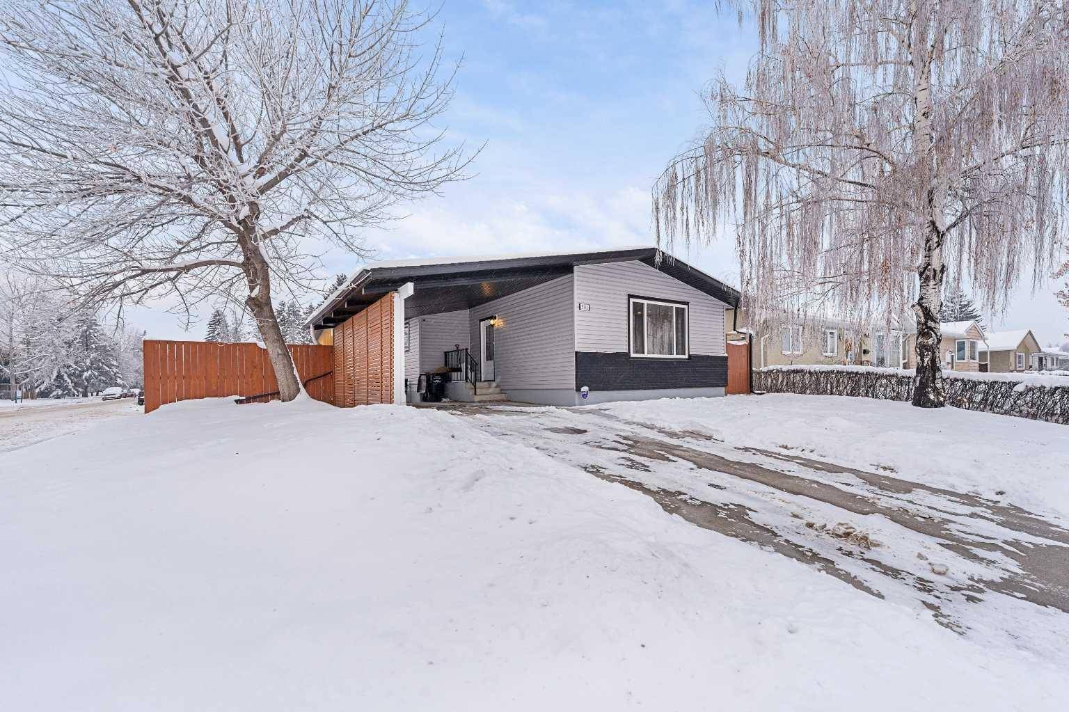 Calgary, AB T2J 0T6,302 Adams CRES SE