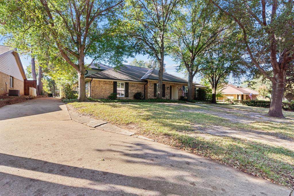 Bedford, TX 76021,1708 Wimbleton Drive