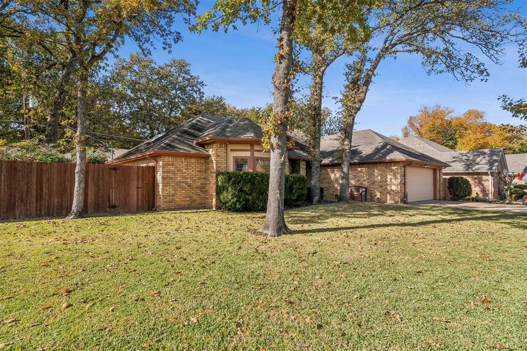 Arlington, TX 76001,6008 Green Forest Court