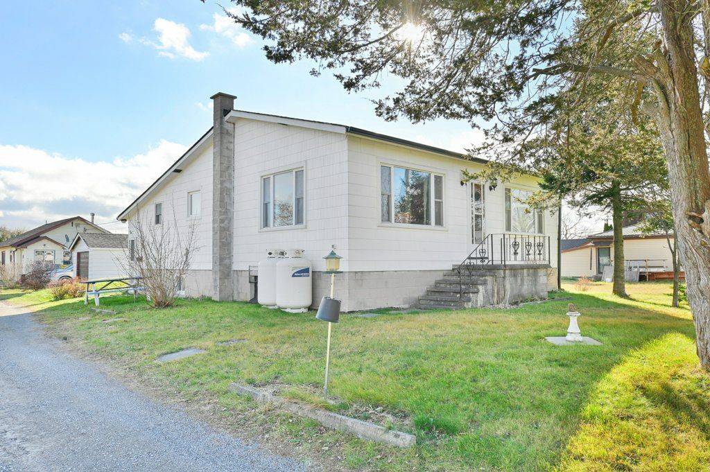 Prince Edward County, ON K0K 1L0,23B Old Portage RD