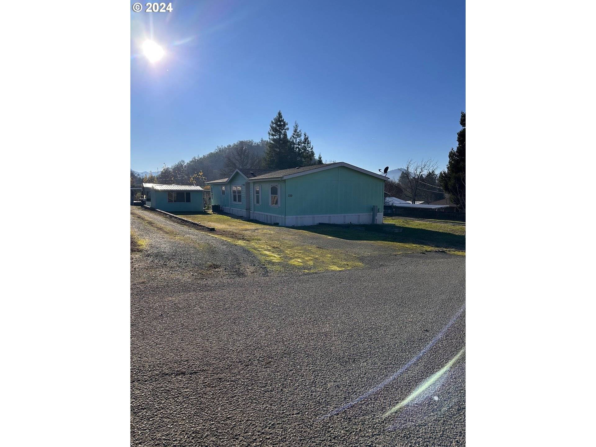 Myrtle Creek, OR 97457,220 ROSE AVE