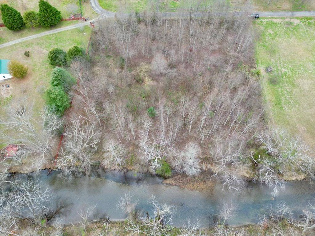 Hayesville, NC 28904,14 & 15 River Oaks