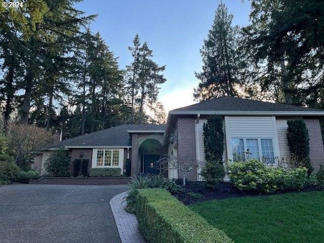 Lake Oswego, OR 97034,720 KENOLA CT