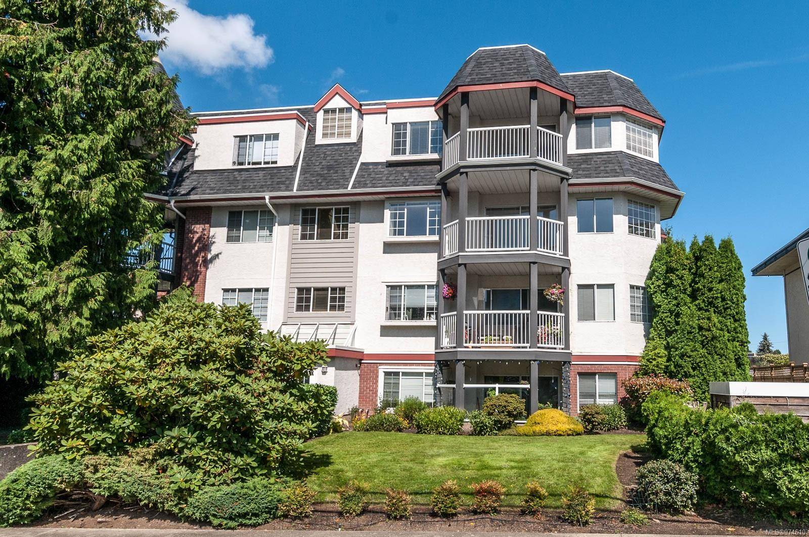 Victoria, BC V8V 3L2,1220 Fort St #304