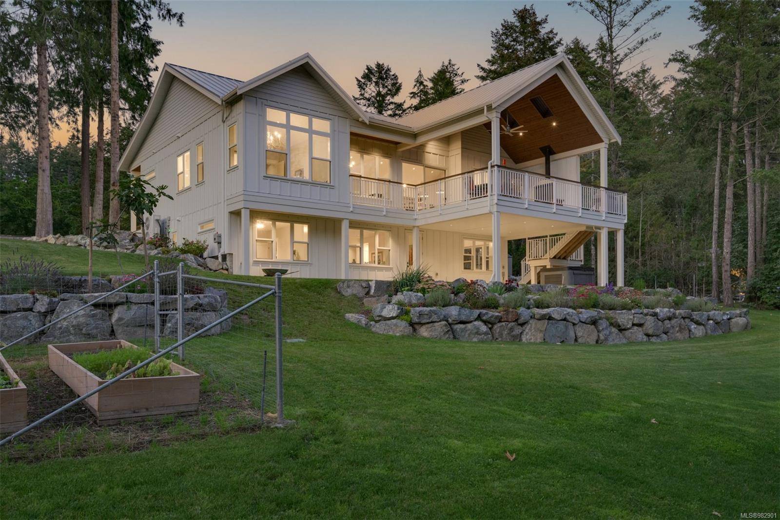 Saanich, BC V9E 2B4,471 Green Mountain Rd