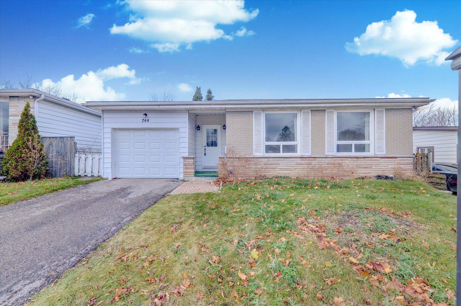 Pickering, ON L1G 1G3,744 Krosno BLVD #Bsmnt