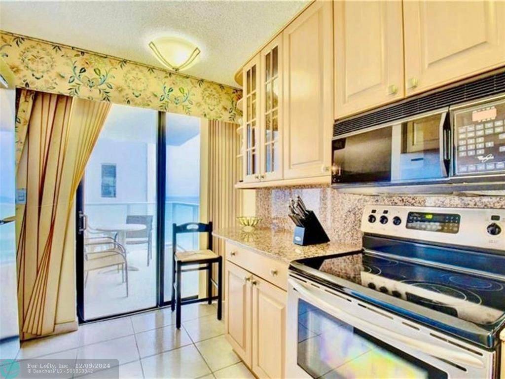 Pompano Beach, FL 33062,1000 S Ocean Blvd  #9c