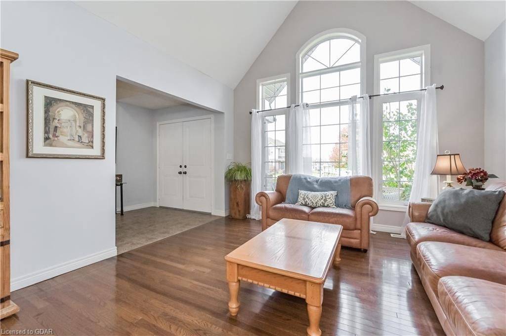 Centre Wellington, ON N0B 1S0,43 MARR DR