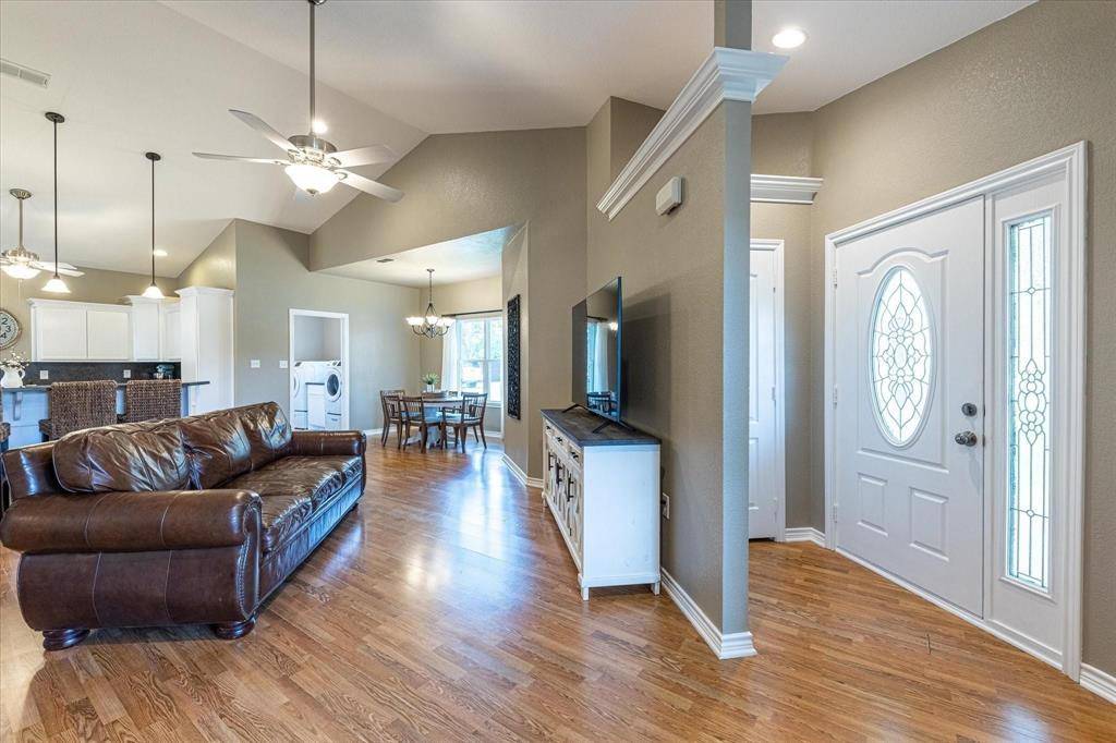 Tolar, TX 76476,508 Pine Lane