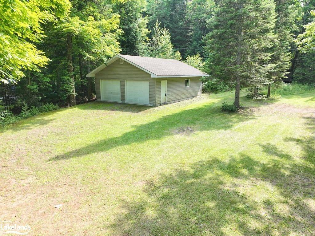 Minden Hills, ON K0M 2K0,2108 BRADY LAKE RD