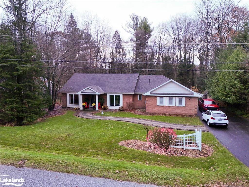 Muskoka, ON P1L 1A5,21 BRIAN RD