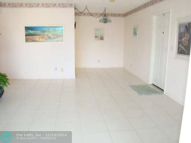 Boca Raton, FL 33486,620 NW 13th St  #35