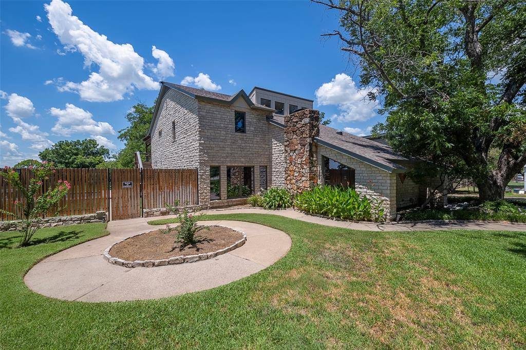 Granbury, TX 76048,1102 Holiday Court