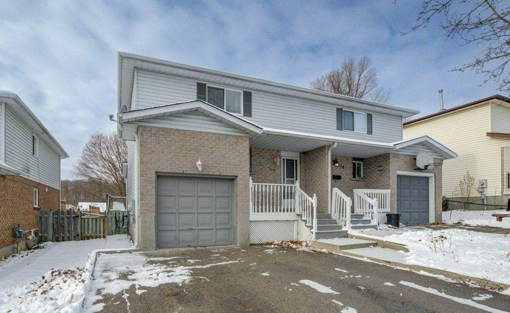 Cambridge, ON N3C 4B2,140 Poplar DR