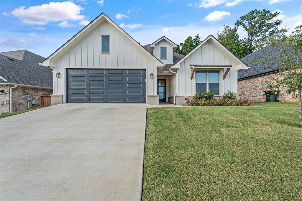 Tyler, TX 75707,7229 Rolling Acres Place