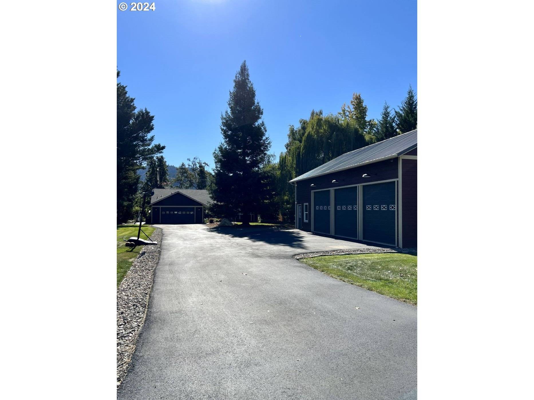 Roseburg, OR 97470,418 RIVERSHORE DR