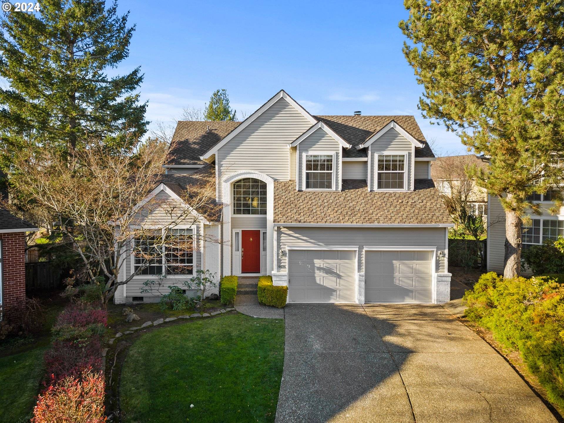 Lake Oswego, OR 97035,4694 WINTHROP CT