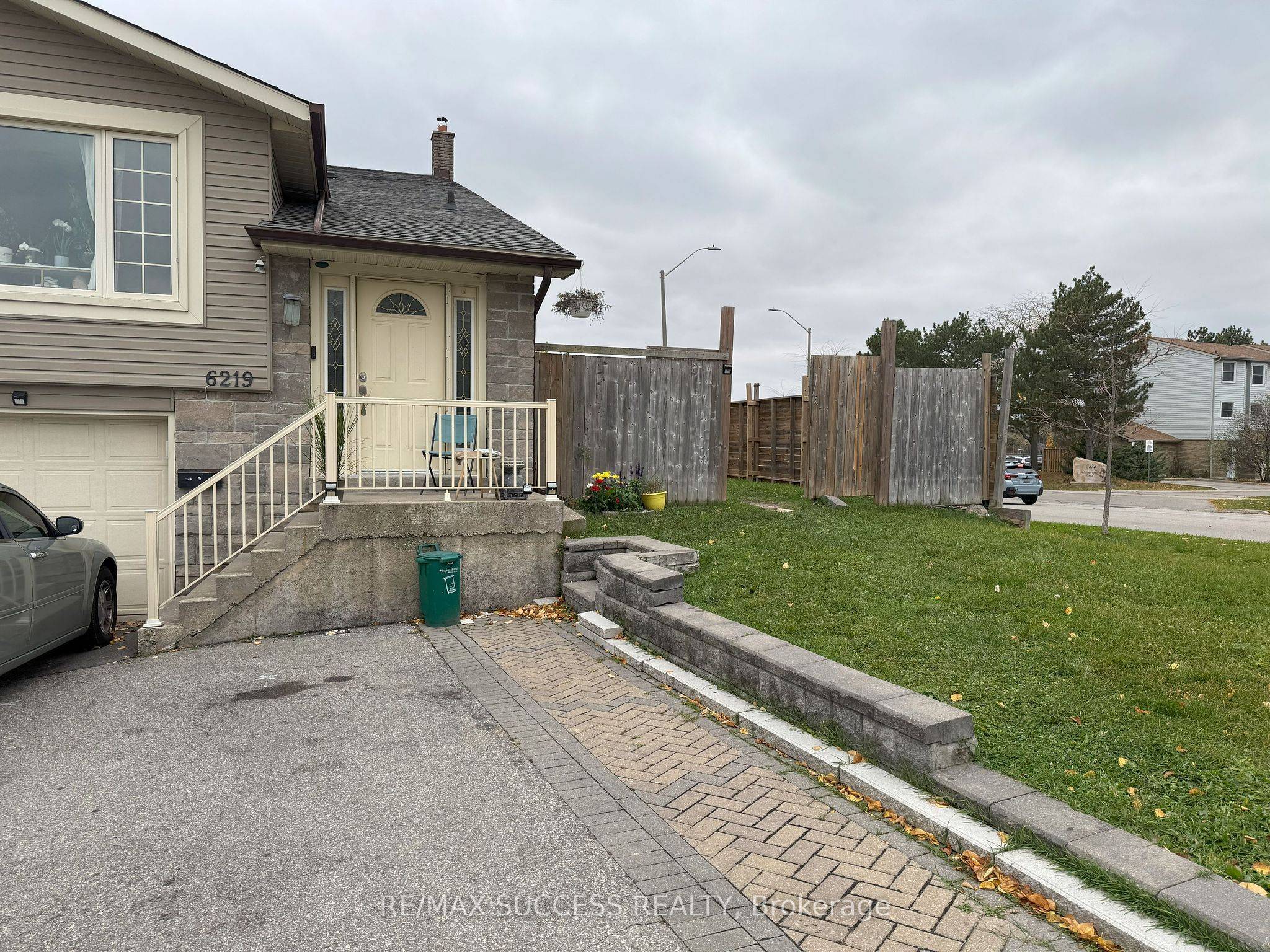 Mississauga, ON L5N 2J1,6219 Atherly CRES