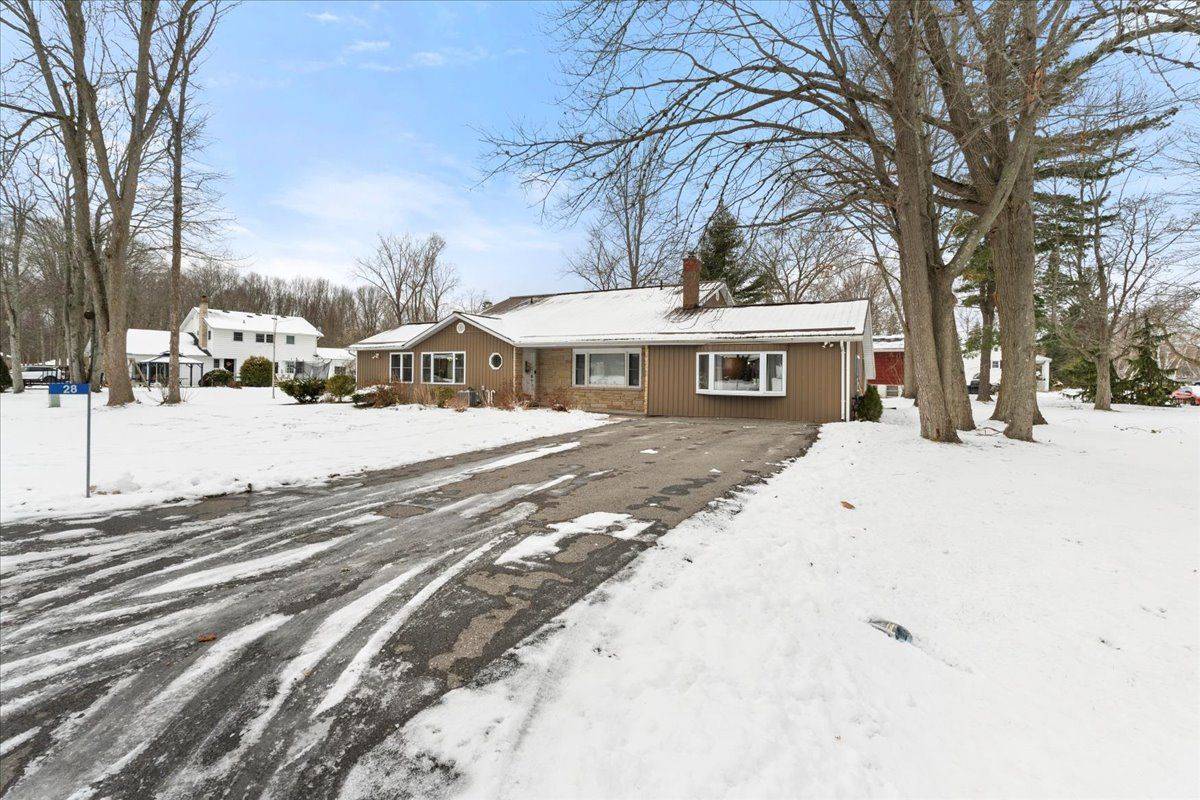 Quinte West, ON K0K 1L0,28 Wayne CRES