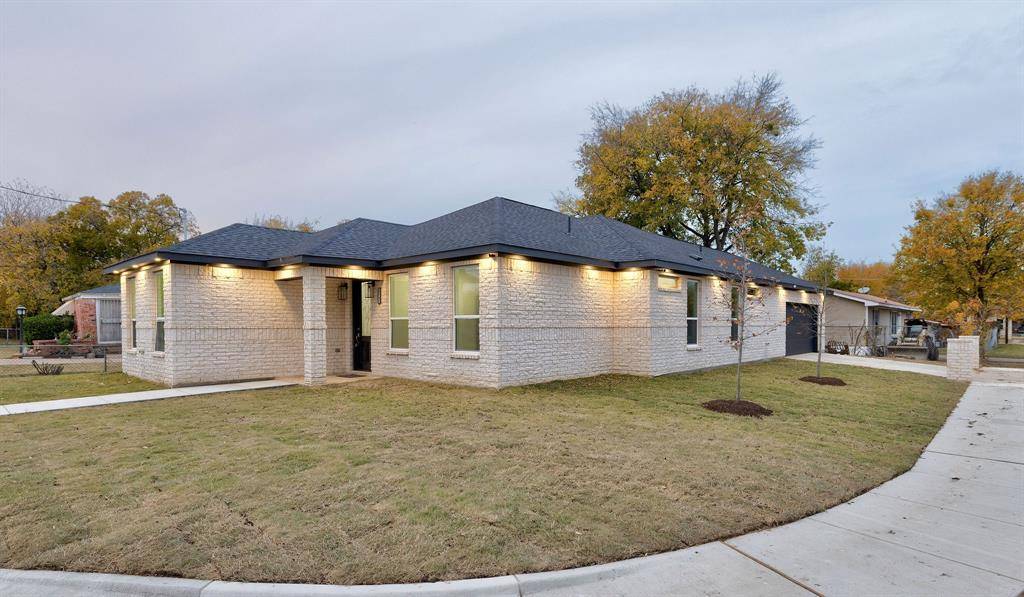 Fort Worth, TX 76105,5147 Chapman Street