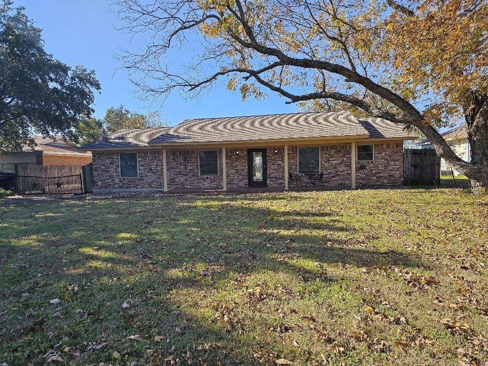 Cleburne, TX 76033,1307 Grand Avenue