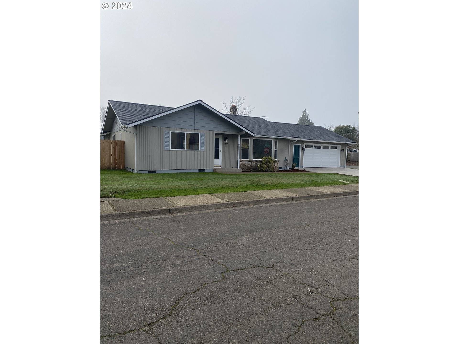 Springfield, OR 97478,611 66TH ST