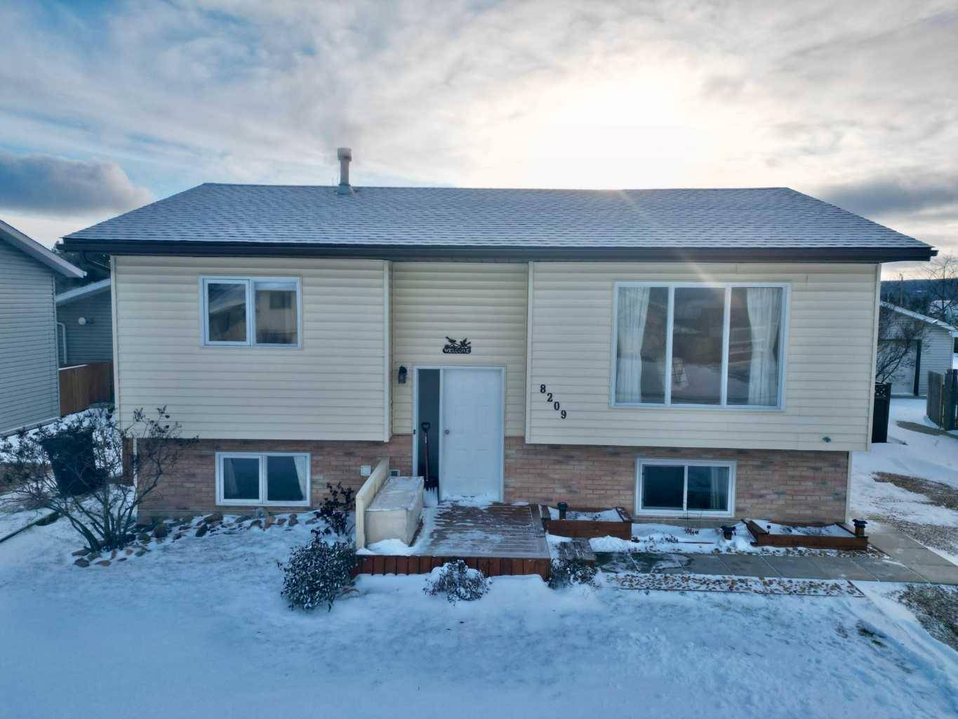 Peace River, AB T8S1N1,8209 102 AVE