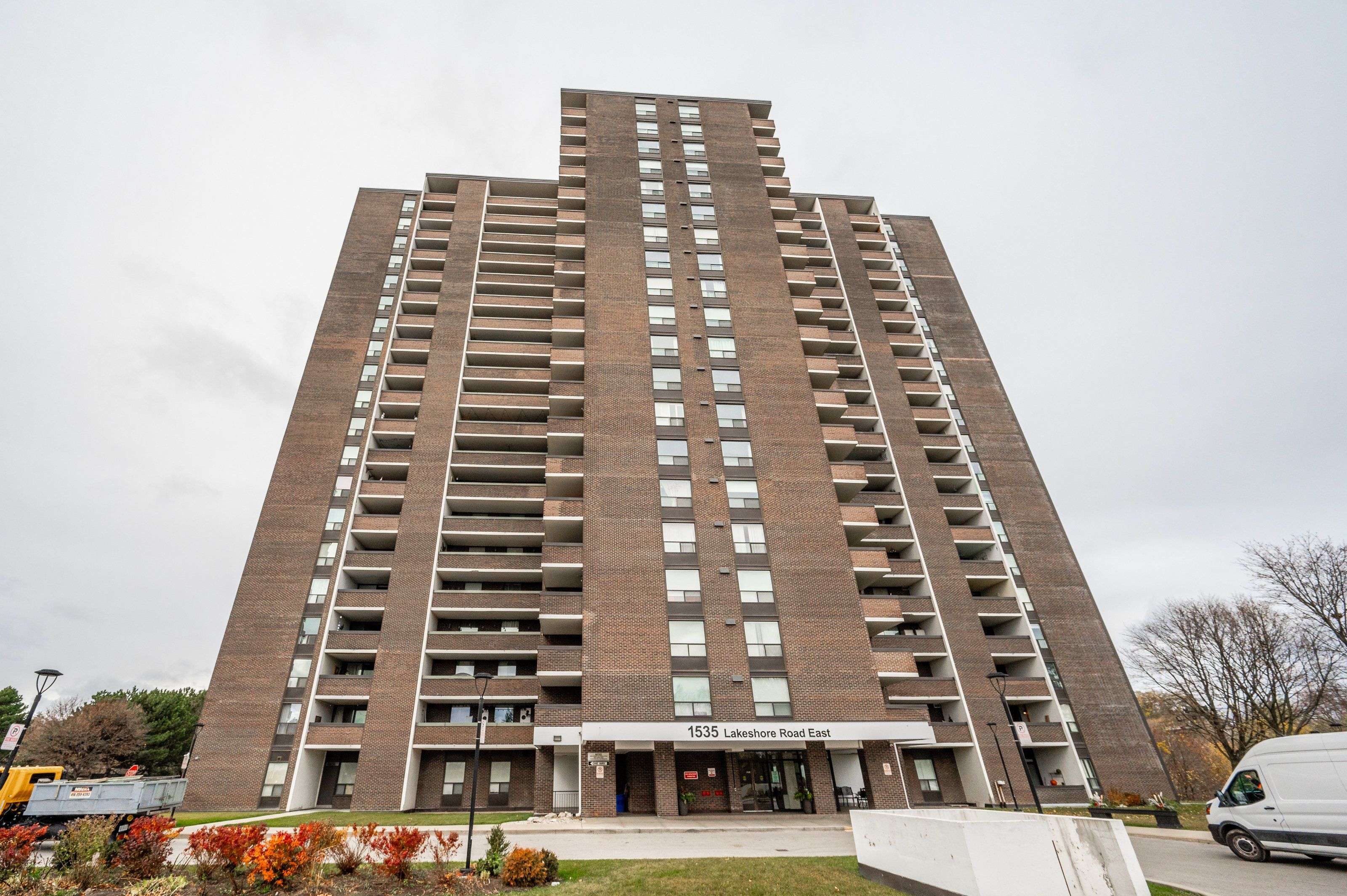 Mississauga, ON L5E 3E2,1535 Lakeshore RD E #1503