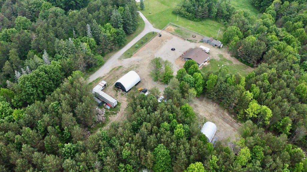 Springwater, ON L0L 1P0,5989 Penetanguishene RD