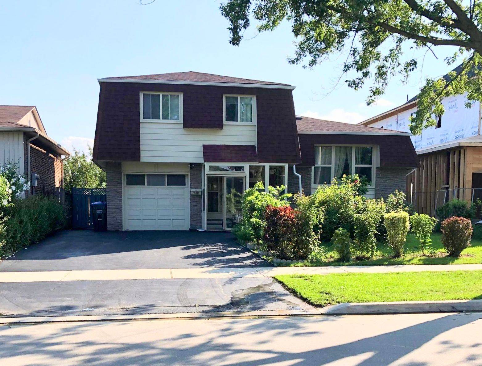 Mississauga, ON L4T 3H7,7610 Anaka DR