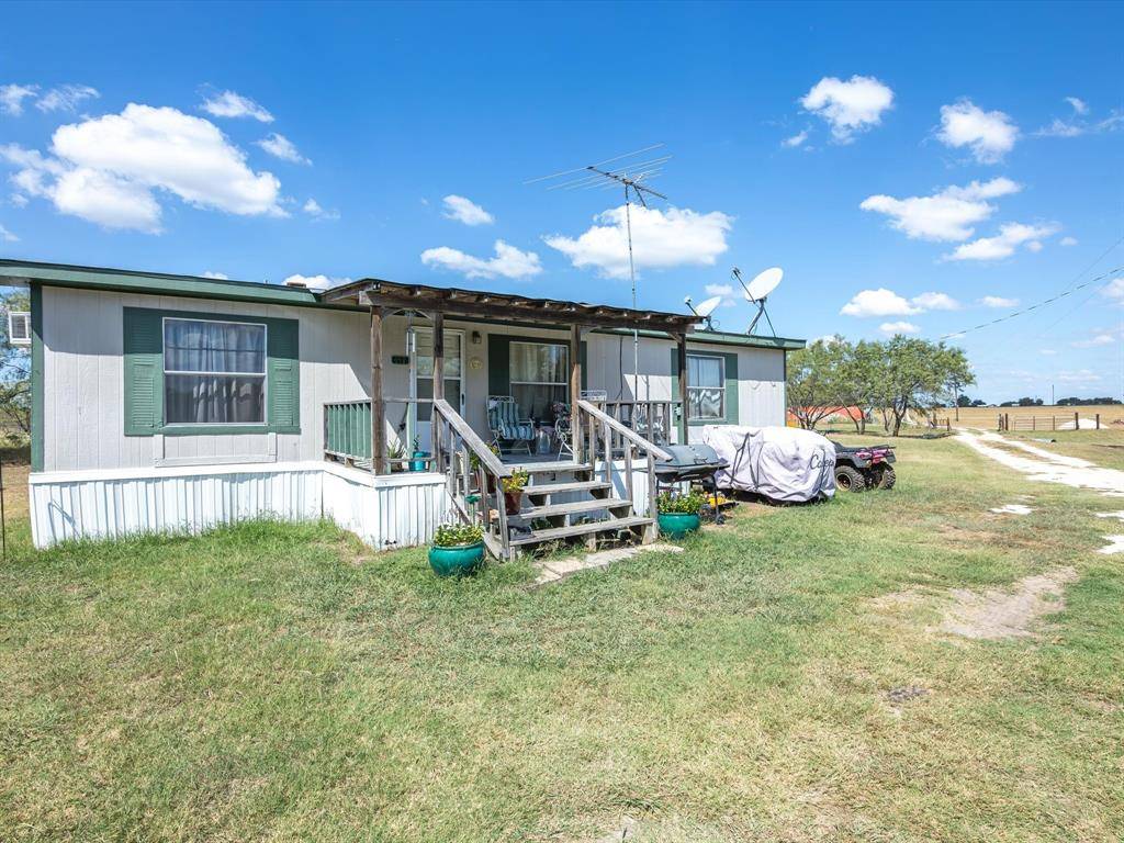 Barry, TX 75102,7051 NW County Road 1300