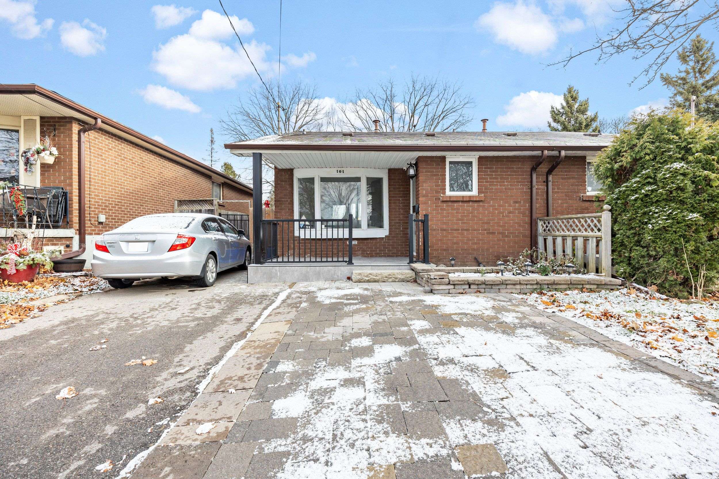 Oshawa, ON L1H 6H8,101 Guelph ST