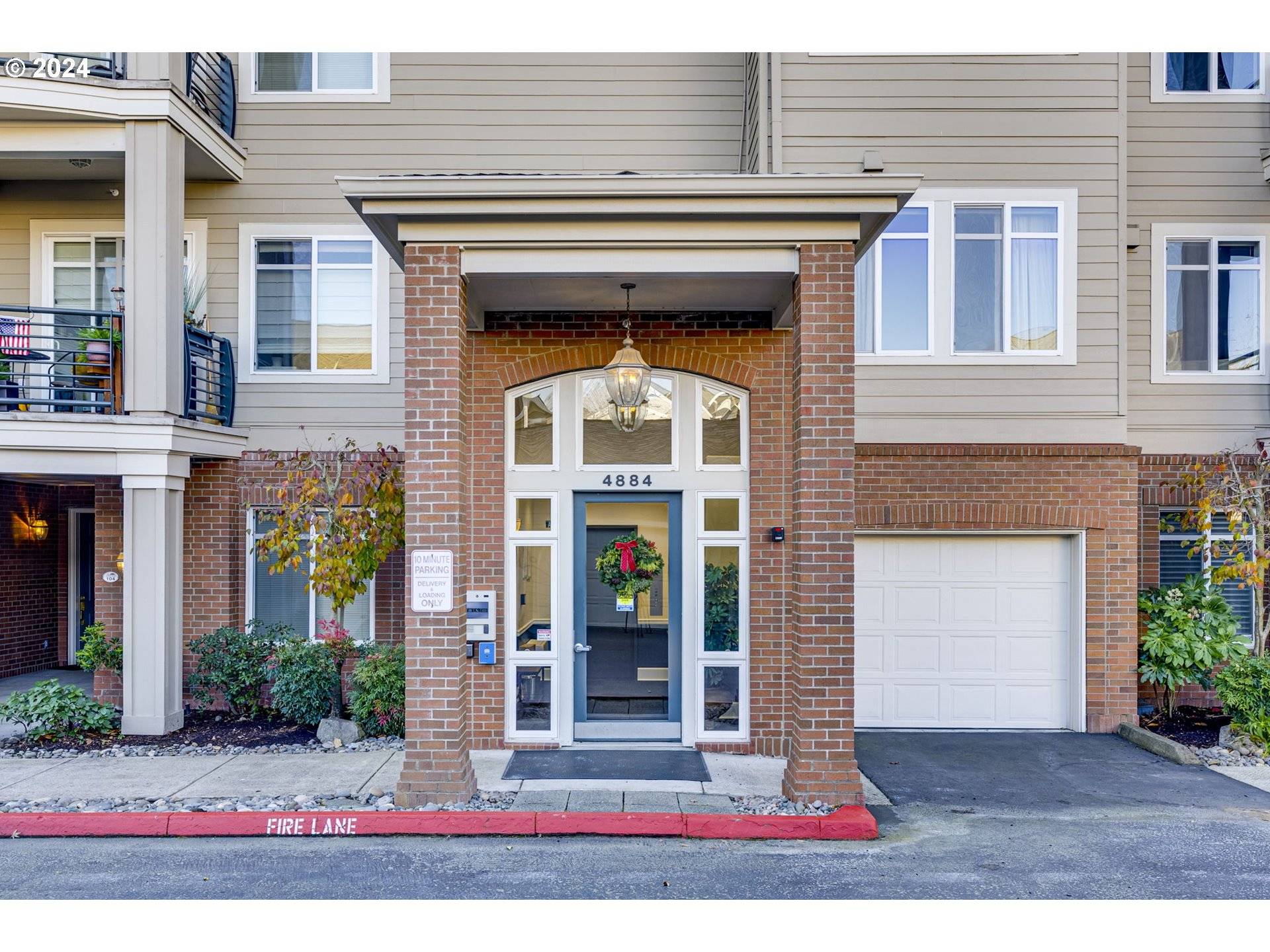 Portland, OR 97229,4884 NW PROMENADE TER #205