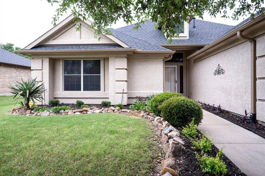 Denton, TX 76207,9628 Applewood Trail