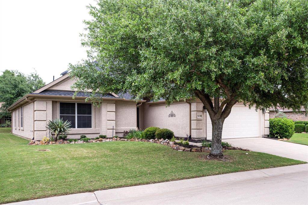 Denton, TX 76207,9628 Applewood Trail