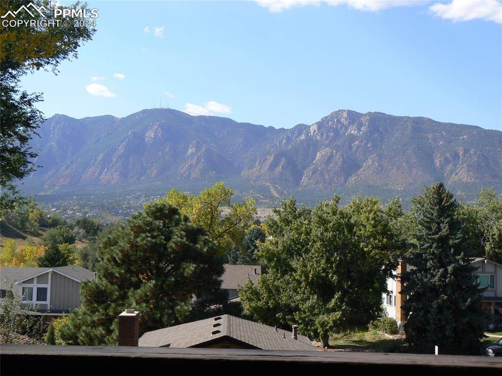 Colorado Springs, CO 80906,1061 Moorings DR