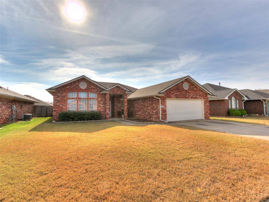 Moore, OK 73160,908 SE 36th Street